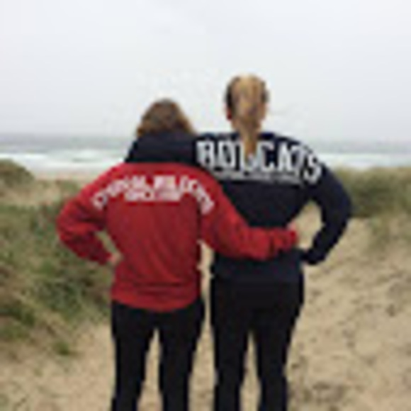 Profile Picture of Allison Hoeth (@allisonhoeth) on Poshmark