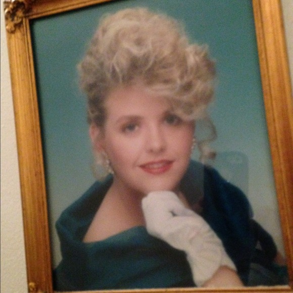 Profile Picture of Lou Desautels (@ldesautels) on Poshmark