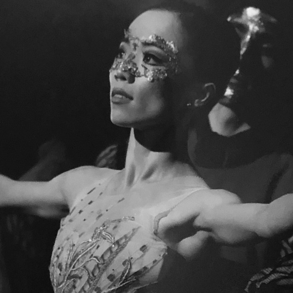 Profile Picture of Dora Wong (@dwong98) on Poshmark