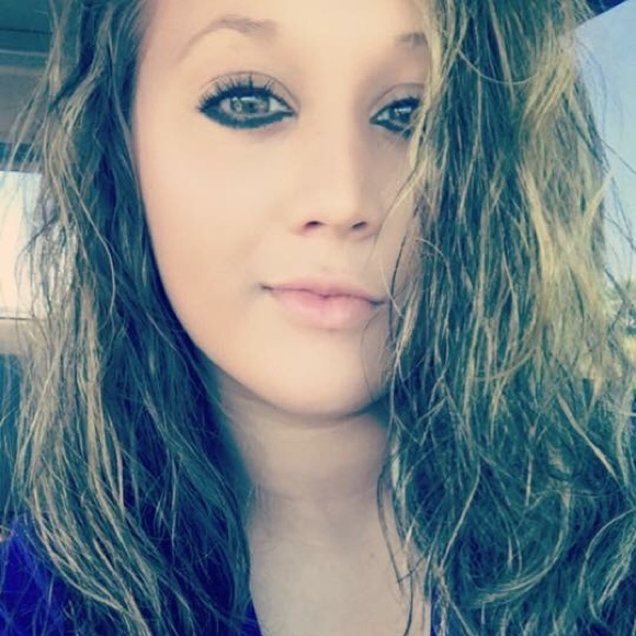 Profile Picture of Makalie Kalman (@makaliekalman) on Poshmark