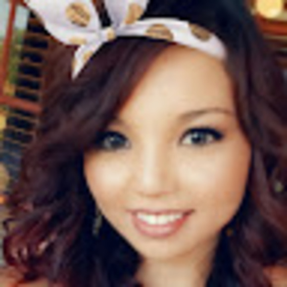 Profile Picture of Candice Poston (@candieposton) on Poshmark