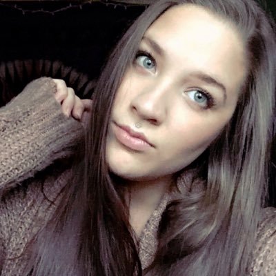 Profile Picture of Manda ♏️ (@amanda_mahoney) on Twitter