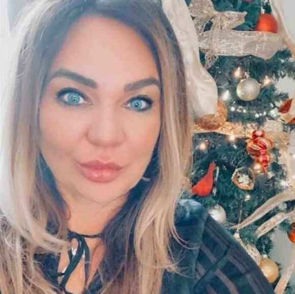 Profile Picture of Julie Zimnicki (@juliebawiec) on Poshmark