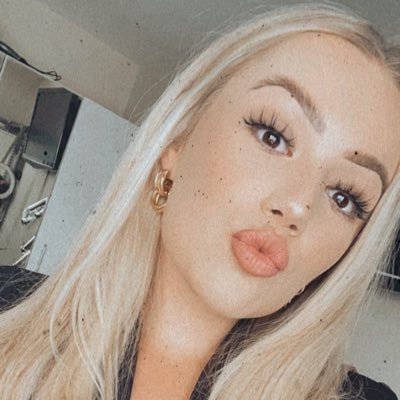 Zo - Twitter Profile Picture of Zo (@zoebaker5) on Twitter