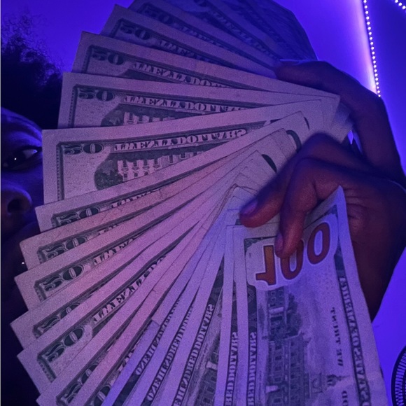 Profile Picture of Jay Capone (@jaycaponeee) on Poshmark