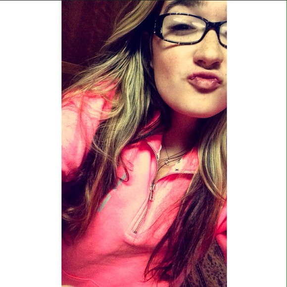 Profile Picture of Lauren Siebert (@lauren_siebert) on Poshmark