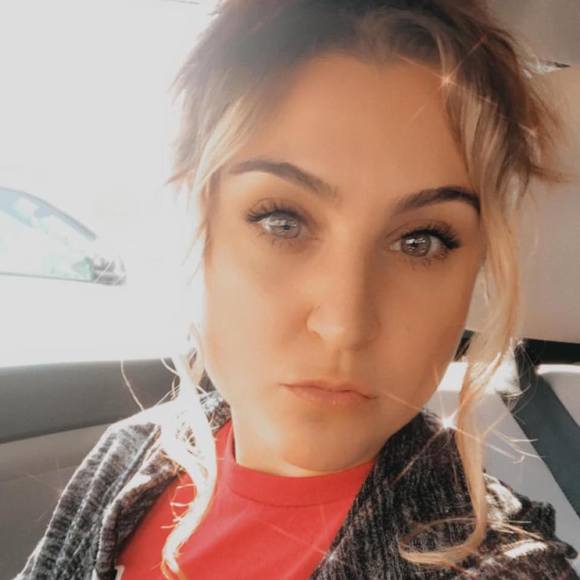 Profile Picture of Stephanie Kelfer (@stephaniekelfer) on Poshmark