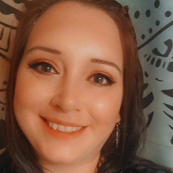 Profile Picture of Terri Daughtridge (@jasonswifey4204) on Poshmark