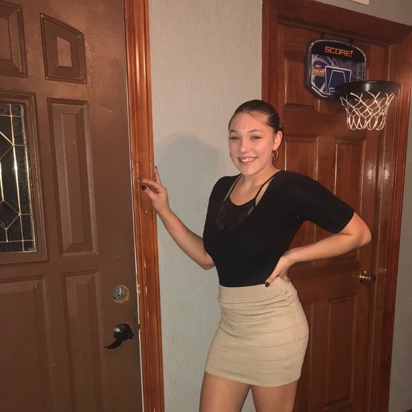 Profile Picture of Abbie Strauch (@abbiestrauch) on Poshmark