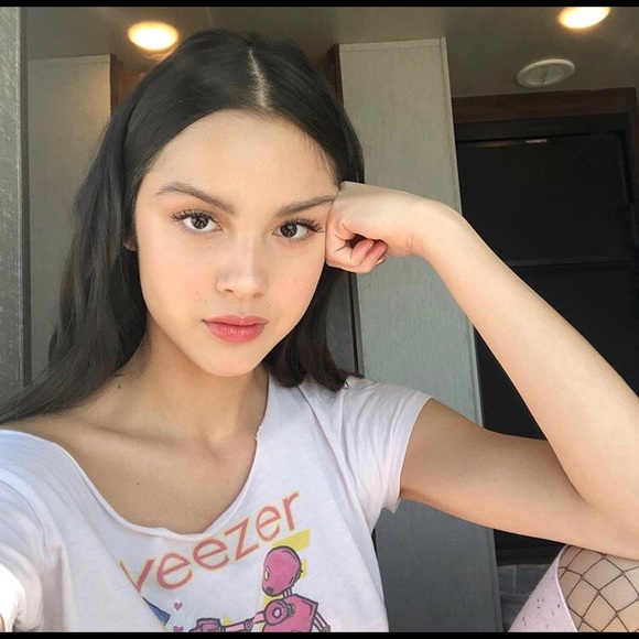 Profile Picture of Paola Quintero (@jovannapaola) on Poshmark