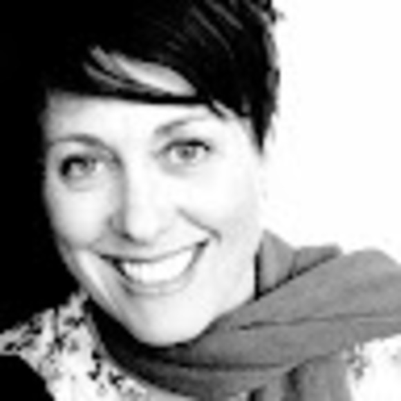 Profile Picture of Rose Sladden (@rosie_slads) on Poshmark