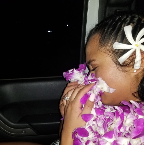 Profile Picture of Chantharia Ou (@chantharia) on Poshmark