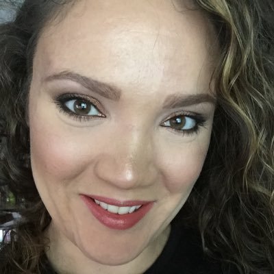 Profile Picture of Amanda Elaine Harper (@mandee4ever) on Twitter