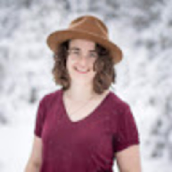 Profile Picture of Sandra Kielback (@skielback) on Poshmark