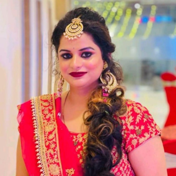 Profile Picture of Tulika Singh (@tulikasingh1896) on Poshmark