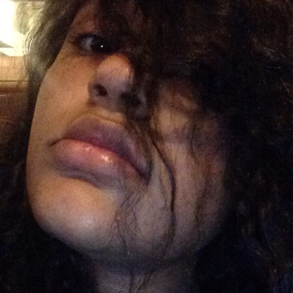 Profile Picture of Daniella Kreitz (@daniella_kk) on Poshmark