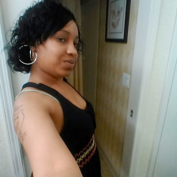 Profile Picture of Sparkle Johnson (@sparkle_johnson) on Poshmark