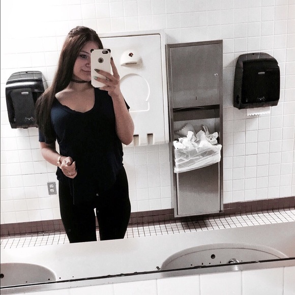 Profile Picture of Katie Pelchar (@katiebailee) on Poshmark