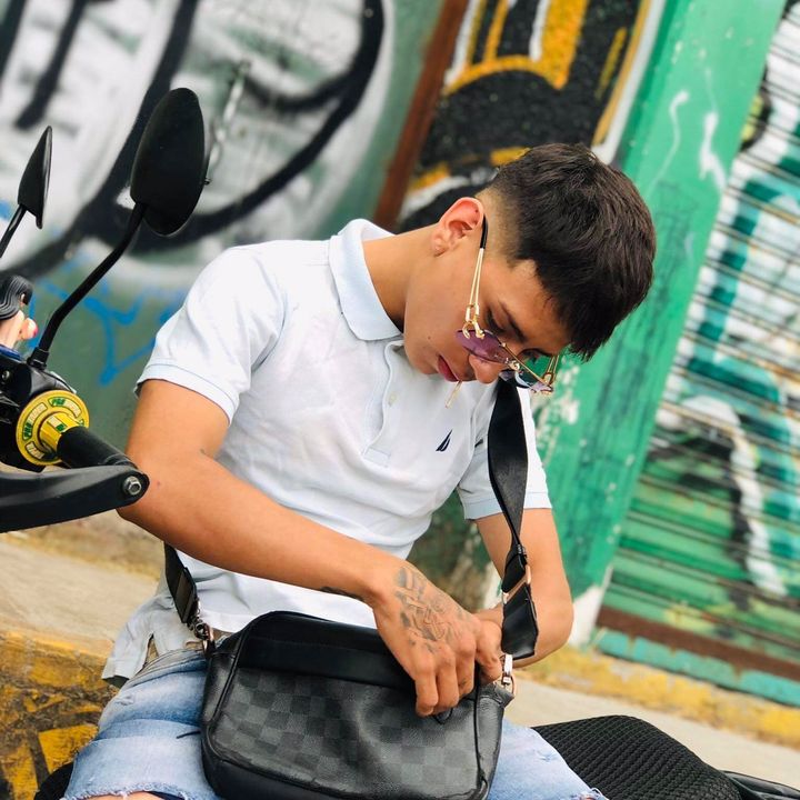 Profile Picture of Danny Flores (@dannyflores410) on Tiktok