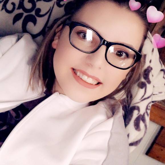 Lacey Ward - Poshmark Profile Picture of Lacey Ward (@lacey_ward) on Poshmark