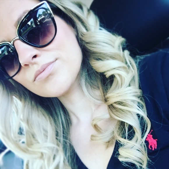 Profile Picture of Amy Stuedemann (@amystud710) on Poshmark