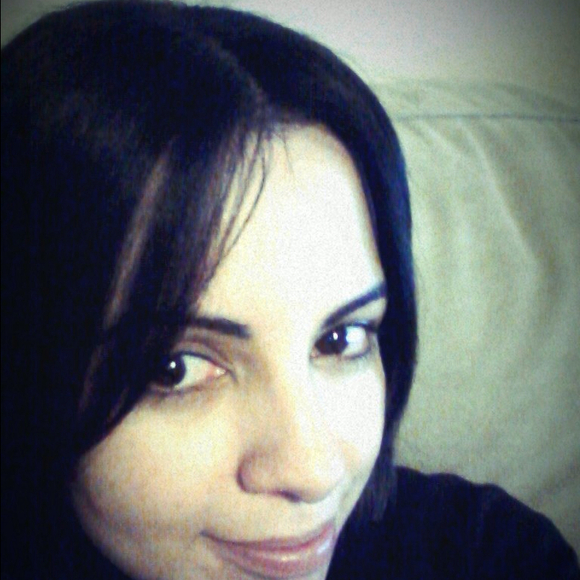 Profile Picture of Dani Rivers (@danirivers) on Poshmark