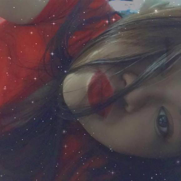 Profile Picture of Roselyn Serohijos (@rhoselyn23) on Poshmark