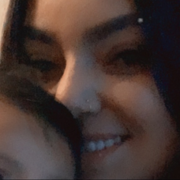 Profile Picture of Yesenia Ayala (@ayalay081420) on Poshmark