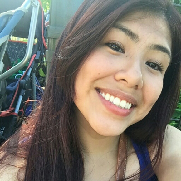 Profile Picture of Alexali Salgado (@alexalis) on Poshmark