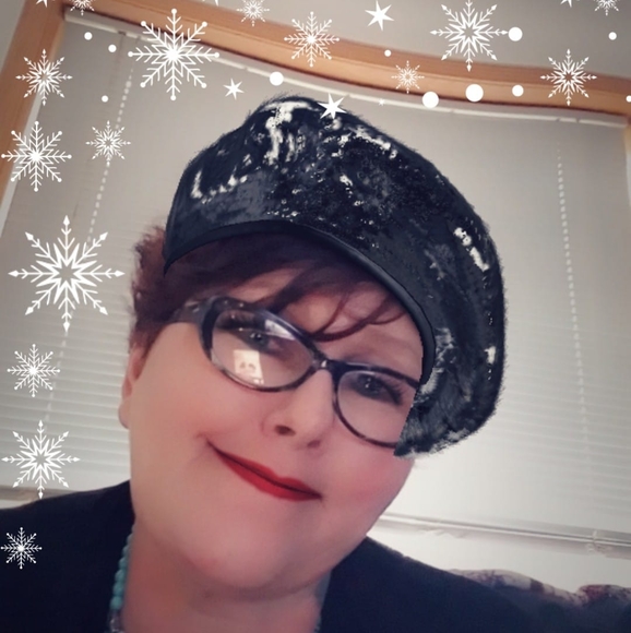 Profile Picture of Regina Longfield (@longfieldregina) on Poshmark