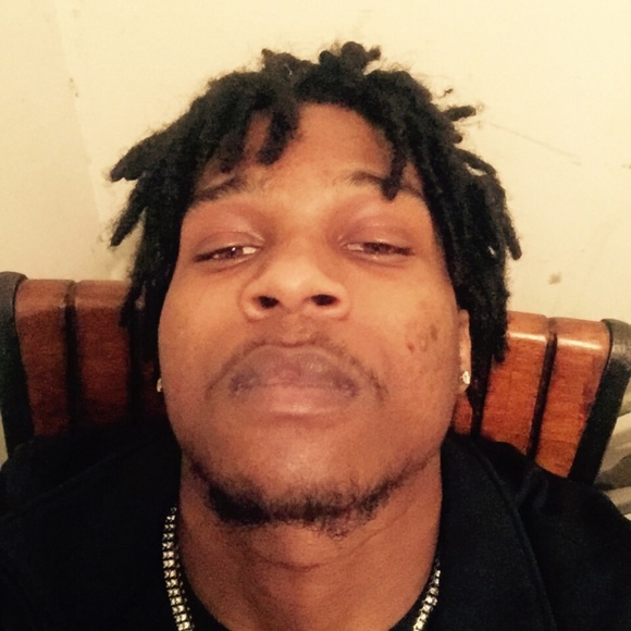 Profile Picture of Stacy Chapman (@boom34) on Poshmark