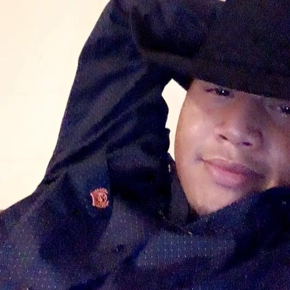 Profile Picture of Sean Won don (@telfairv69) on Poshmark