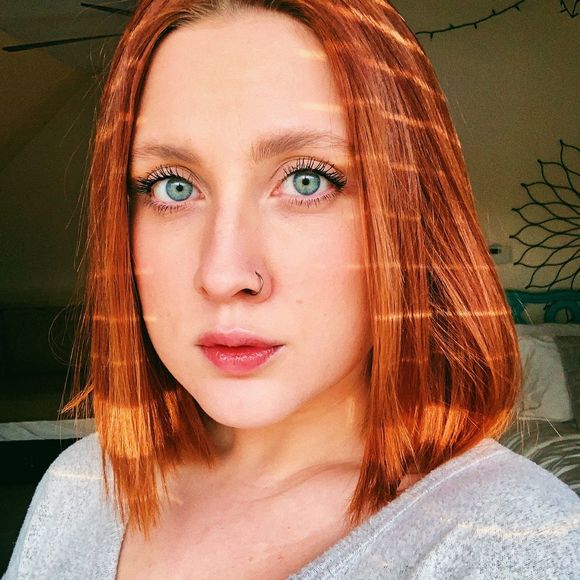 Profile Picture of Valerie Umbro (@valumbro) on Poshmark