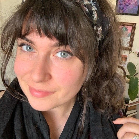Profile Picture of Jessie Clark-moore (@pixiewitch3) on Poshmark