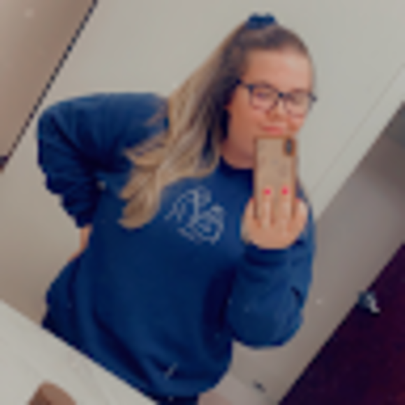 Profile Picture of Valerie Dapolito (@valeriedapolito) on Poshmark