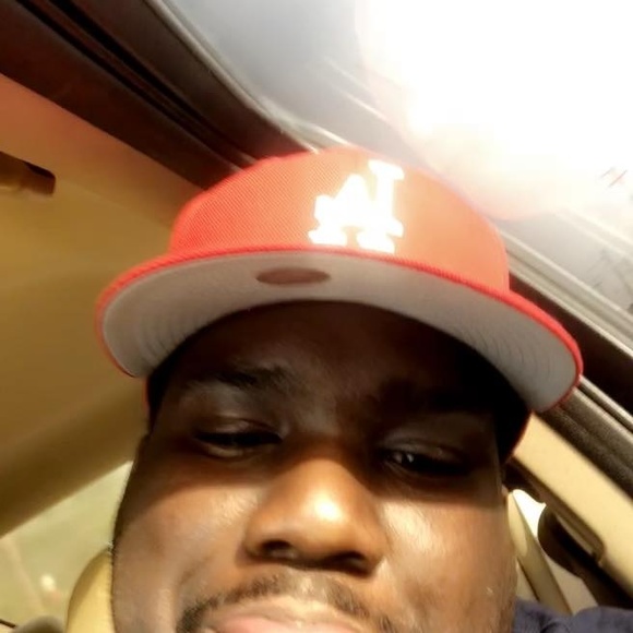 Profile Picture of Tyler Terry (@tylerterry20) on Poshmark