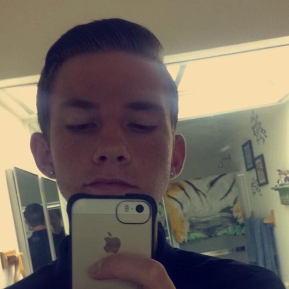 Profile Picture of Skylar Matie (@skylarmatie) on Poshmark