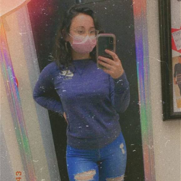 Profile Picture of Meghan Plietz (@meghanplietz3) on Poshmark