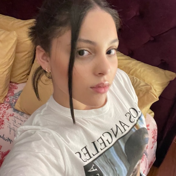 Profile Picture of Danielka Nunez (@danielkanunez) on Poshmark