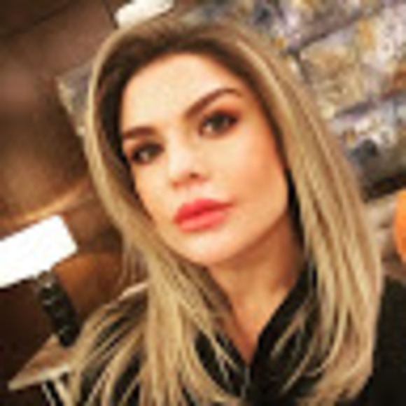 Profile Picture of Ana Branco (@apbranco0831) on Poshmark