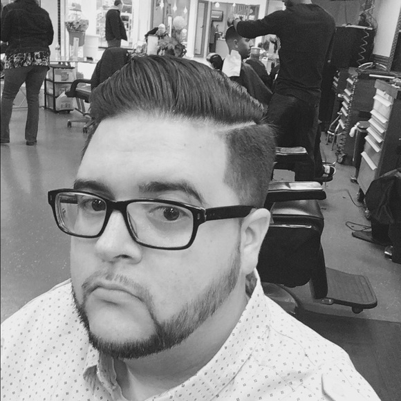 Profile Picture of Ljoro Ljuljic (@ljuljic) on Poshmark