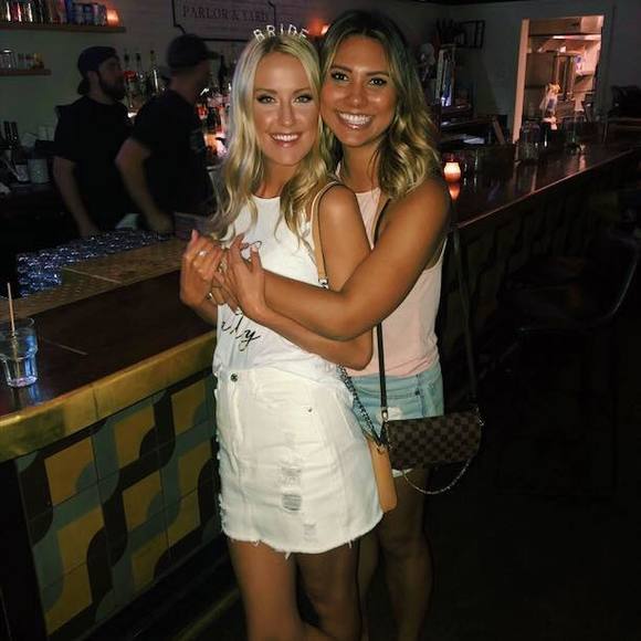 Profile Picture of Lisa Michelucci (@micheluccilisa) on Poshmark