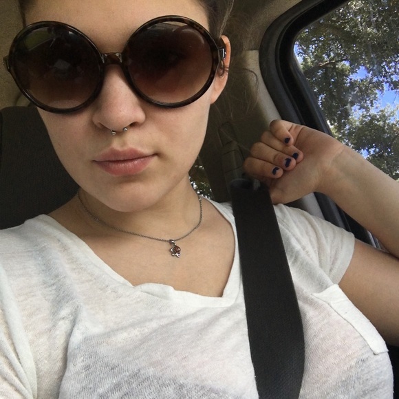 Profile Picture of Kristin Maresh (@kristinmaresh) on Poshmark