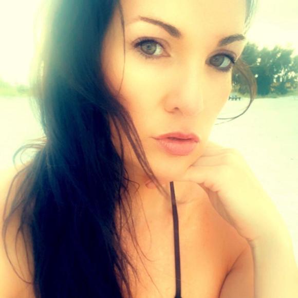 Profile Picture of Jessica Ricks (@jessicaelise3) on Poshmark