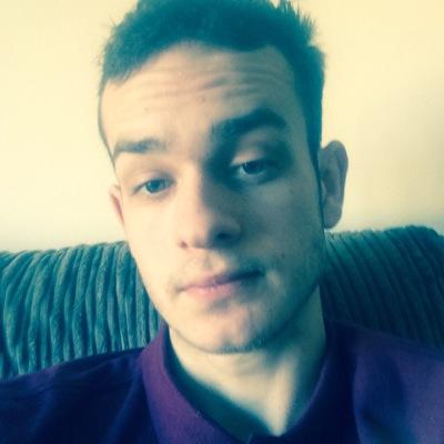 Profile Picture of Scott Elliot Brewer (@westham123live) on Twitter