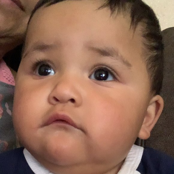 Profile Picture of Americo Gonzalez (@americogzlz76) on Poshmark