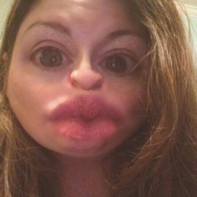 Profile Picture of Bonnie Gregory (@BonnieG11251221) on Twitter