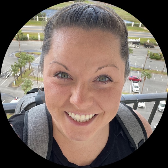 Profile Picture of Kristy Kerce (@kristylangley) on Poshmark