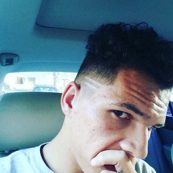 Profile Picture of Chase Avery (@chase1avery) on Poshmark