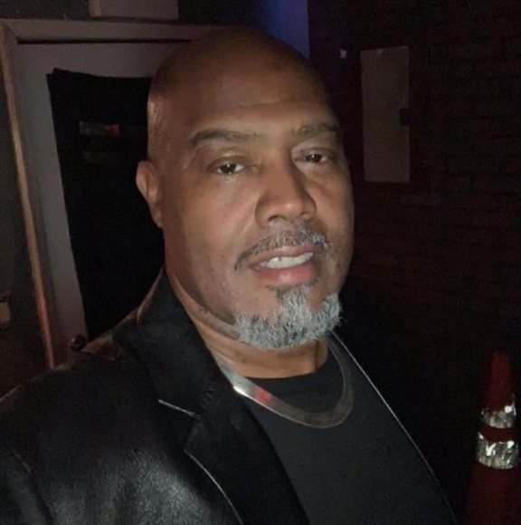 Profile Picture of Steve Holmes (@stevenholmes50) on Poshmark